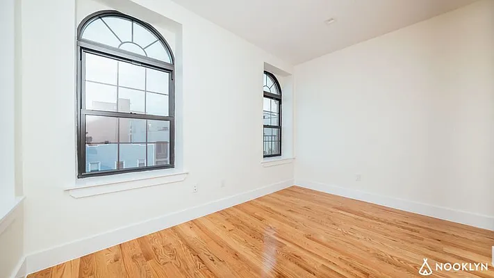 Rented by Nooklyn NYC LLC | media 25