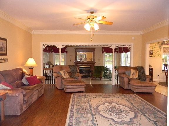 Nice laminate wood floors