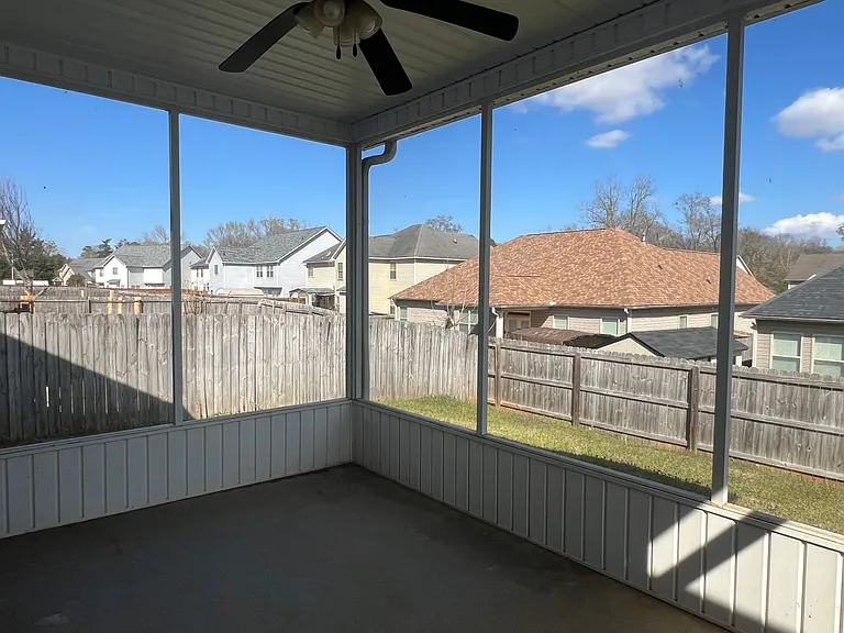 312 Hearthwood Dr — Photo 34
