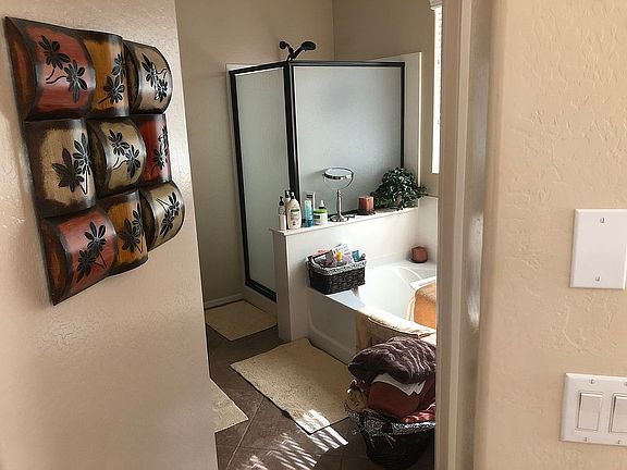 5th image of 1649 E Lee Dr