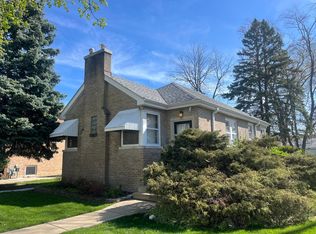 2259 S 6th Ave, Riverside, IL 60546