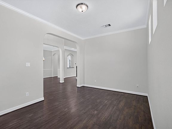 5th image of 11123 Dowbeck Ave