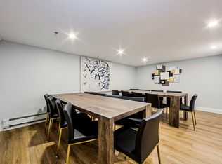 75 Eastdale Ave #805, Toronto, ON M4C5N3