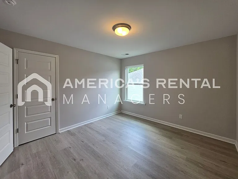 10319 Squires Way — Photo 21