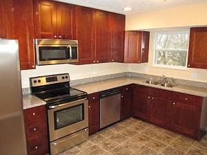 2nd image of 1723 Cobblegate Ln