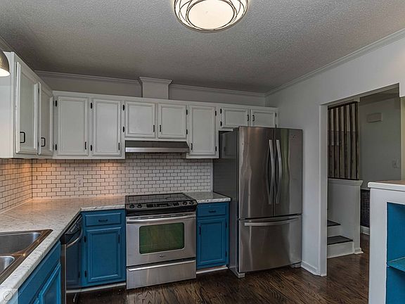 4th image of 1512 Darby Pl