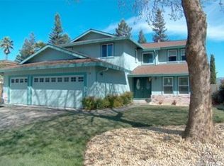 4450 Fairway Dr, Rohnert Park, CA 94928