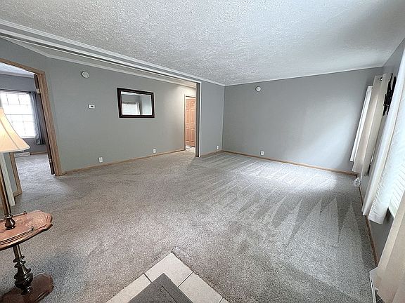 5th image of 16269 Derby Ct