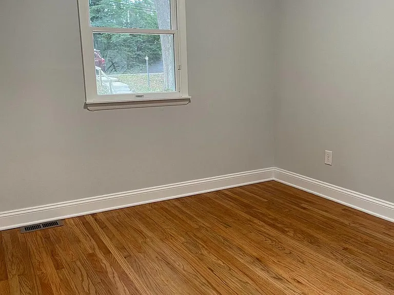 13 Glen Dr — Photo 11
