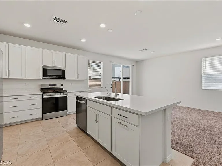 7182 Copper Grove Ave — Photo 8