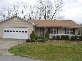 16 Riverview Ln, Dillard, GA 30537