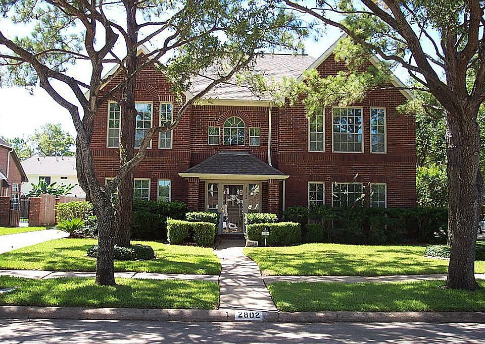 1st image of 2802 Lake Colony Dr