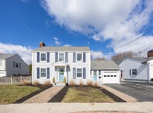 2 Sunset Rd, Salem, MA 01970