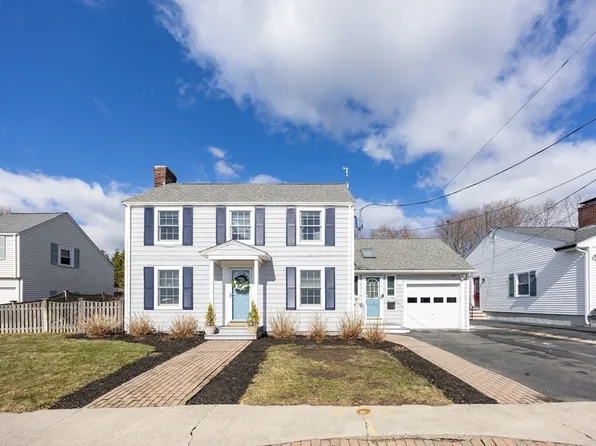 2 Sunset Rd, Salem, MA 01970