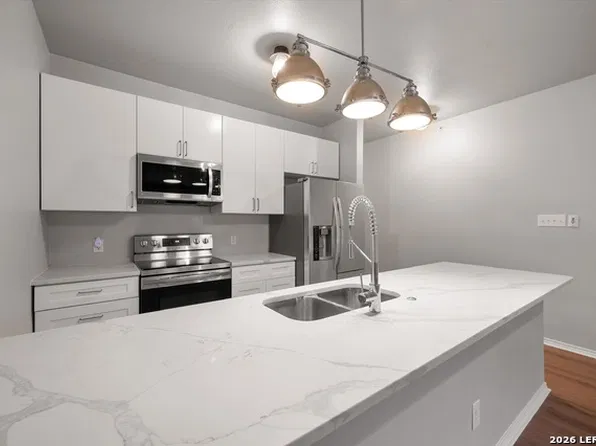 10623 Mathom Lndg, Universal City, TX 78148