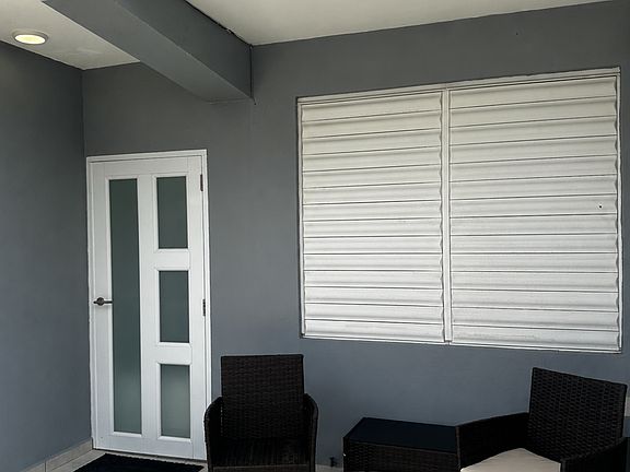 2nd image of 17 Calle Laurel W