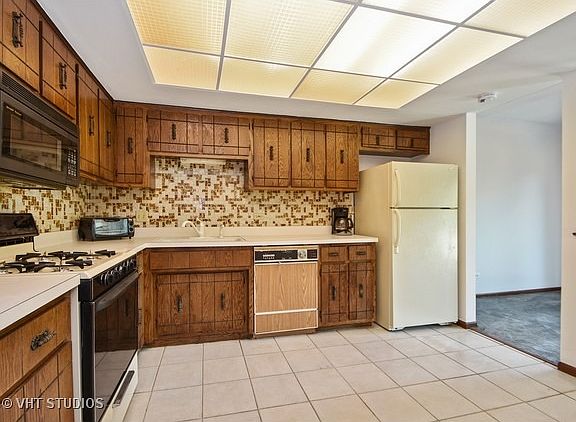 4th image of 15705 Brassie Ct