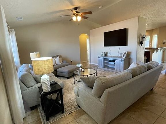 4th image of 1720 College Park Dr