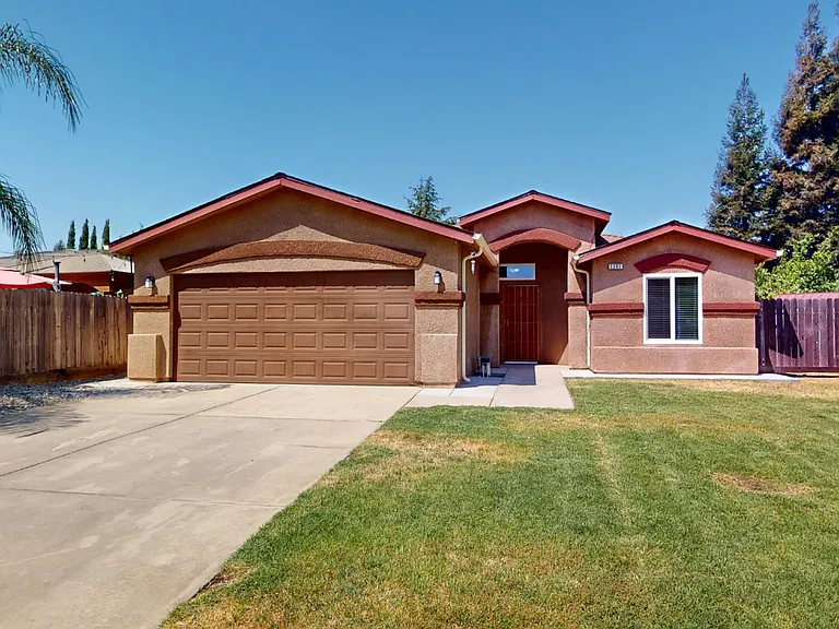 2292 Golden Ave — Photo 1