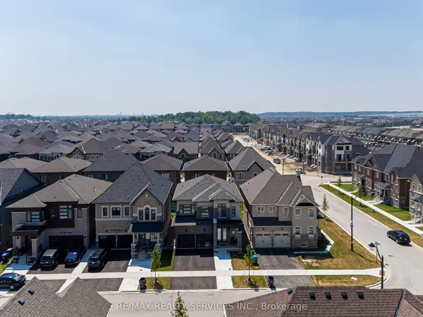 40 Icon St, Brampton, ON L6R 0B8