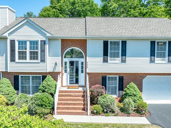 5443 Setter Rd, Roanoke, VA 24012