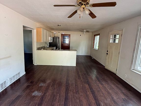 5th image of 3661 Little Island Dr