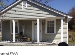 113 N 6th St, Spring Lake, NC 28390