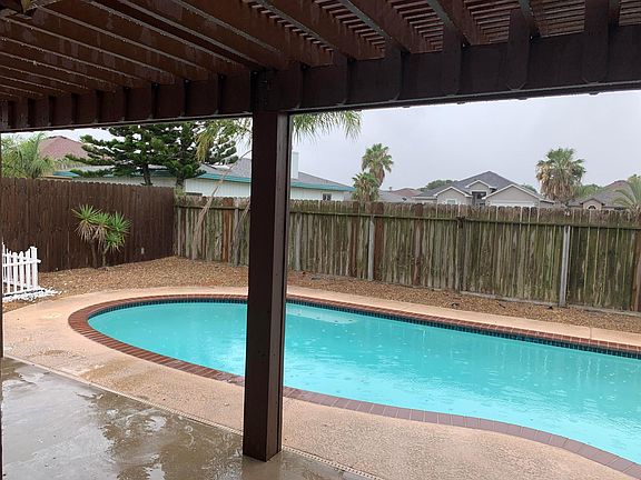 2nd image of 13933 Windjammer Dr