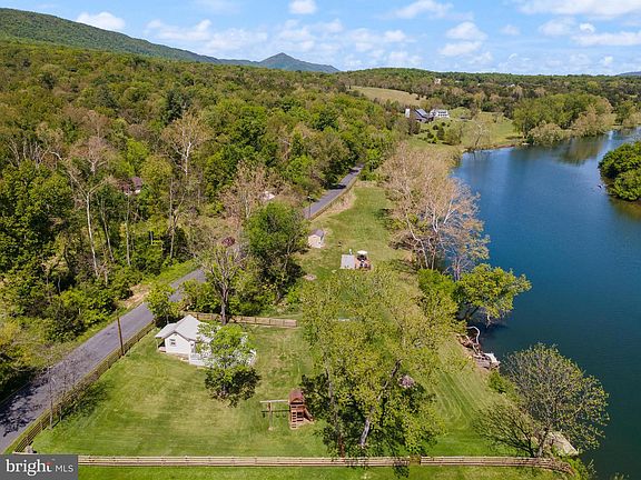 2nd image of 1449 Egypt Bend Rd