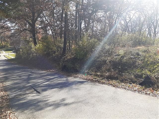 2nd image of Ming St