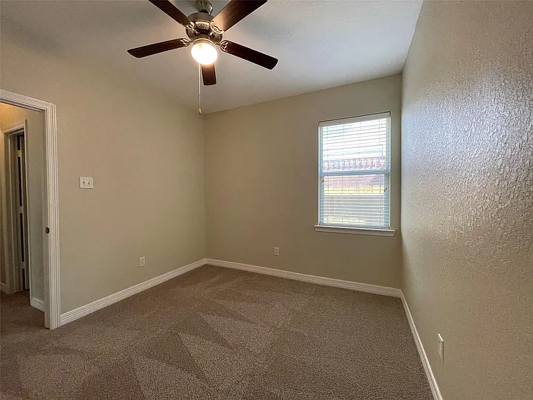 5811 Ranch Riata Ct — Photo 24