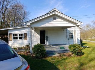 1221 Beaver Creek Rd, Bluff City, TN 37618