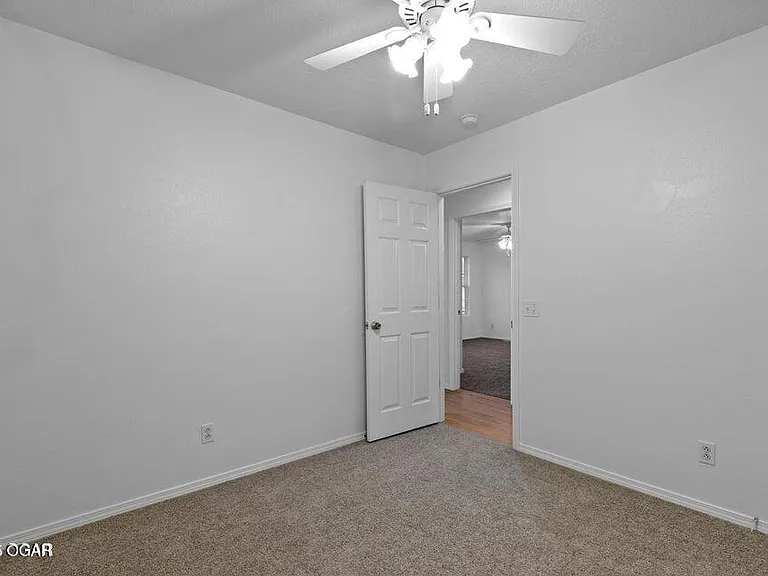 1177 E Amber Dr — Photo 17