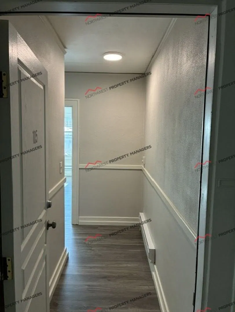 r270 — Photo 2