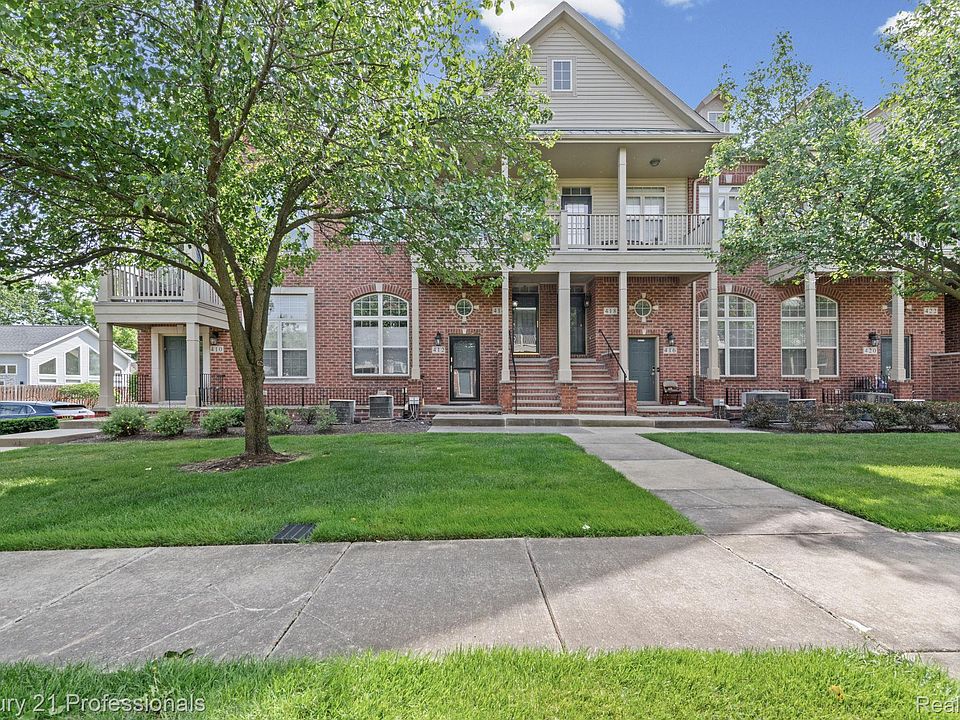 1st image of 412 Boardwalk Dr