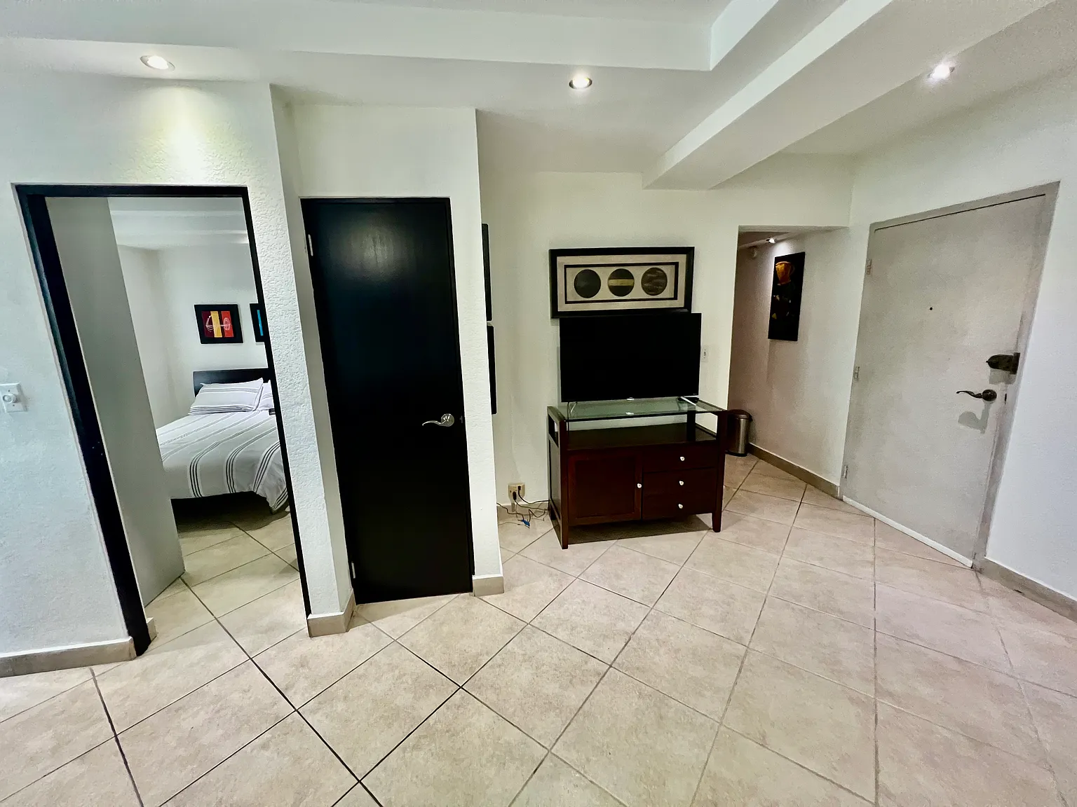 1 bed, 750 sqft, $1,500 — Photo 2