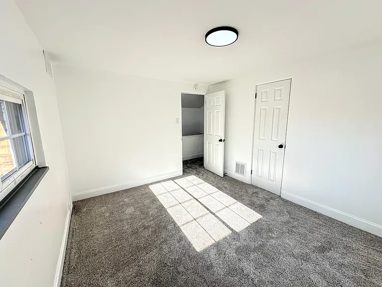 1607 Girard Ave — Photo 18