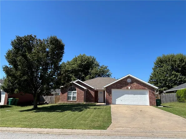 431 Spicewood Trl, Centerton, AR 72719
