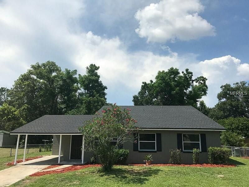 1st image of 302 Teakwood Ln