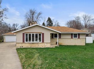 8132 Dorothy Ct, Racine, WI 53406