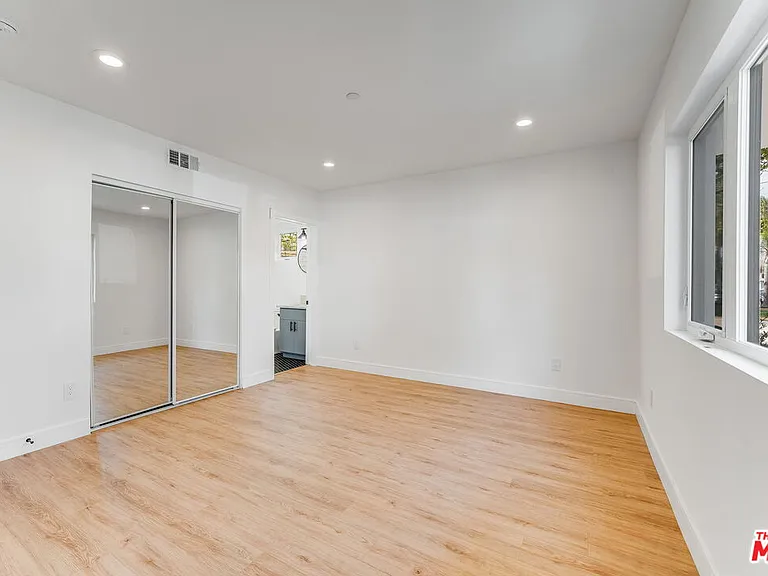 1433 S Crescent Heights Blvd — Photo 11