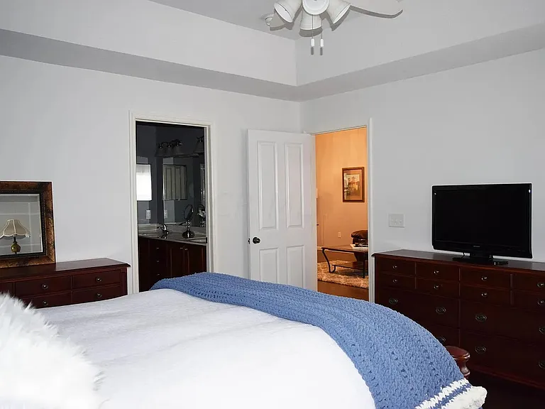 6126 Kirklington Cir — Photo 11