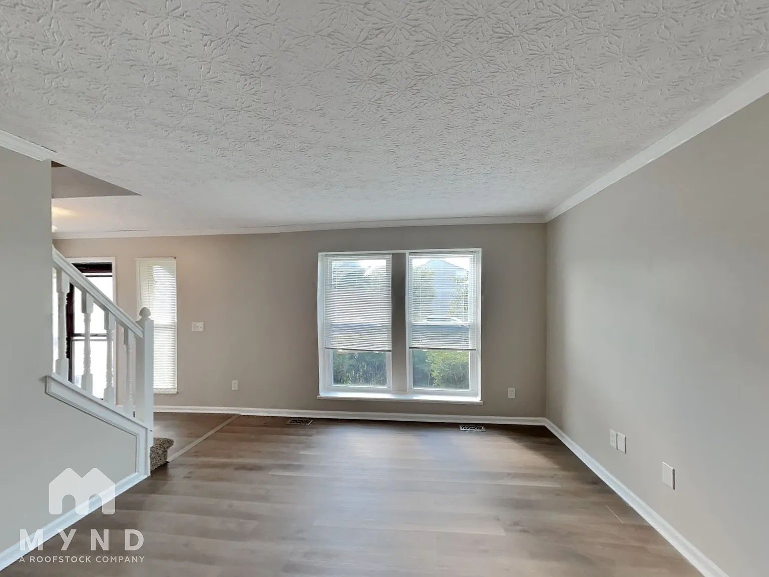 4 bed, 2.5 bath, 2062 sqft, $2,450 — Photo 4