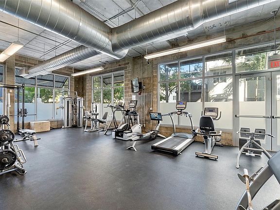 4th image of 411 NW 1st Avenue #305