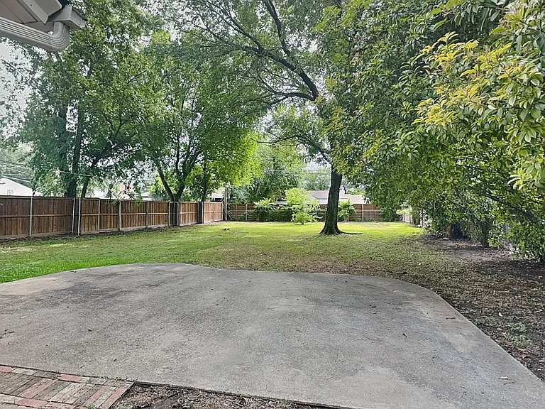 805 Northwood Rd — Photo 14