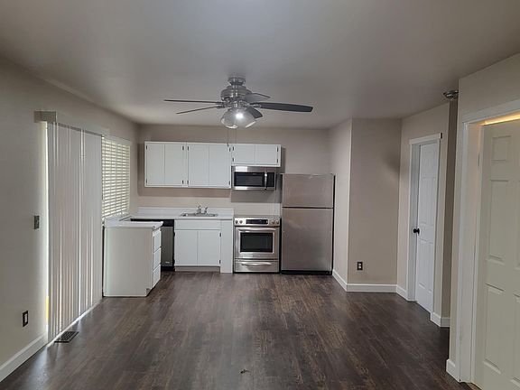 4th image of 305 82nd Dr SE