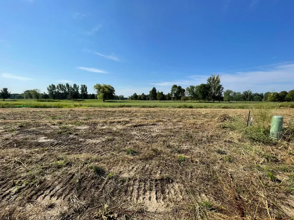 12661 Masters Ln, Lindstrom, MN 55045