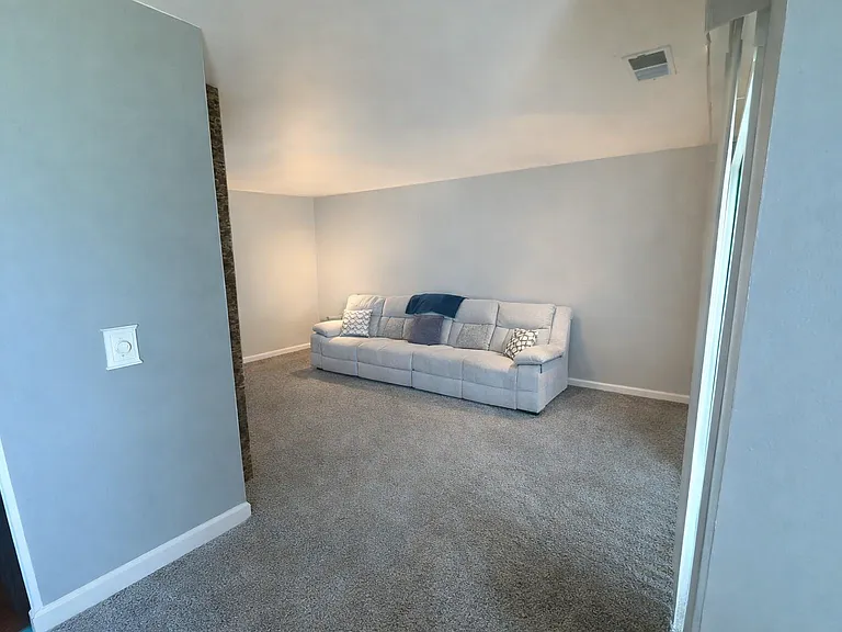 2 Southcreek Ct #D — Photo 4