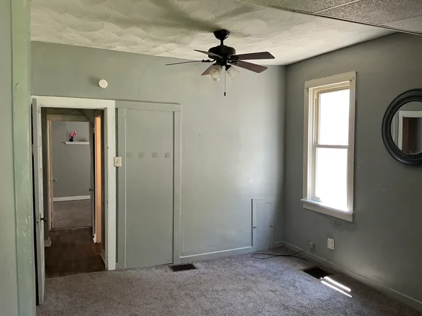 712 W Jackson St APT 1, Muncie, IN 47305