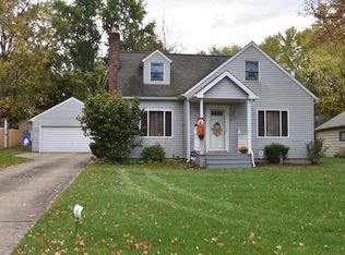 2111 Hermosa Dr, Youngstown, OH 44511